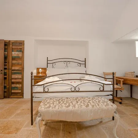 Trullo Agapanthus With Panoramic Villa *