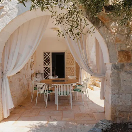 Trullo Agapanthus With Panoramic